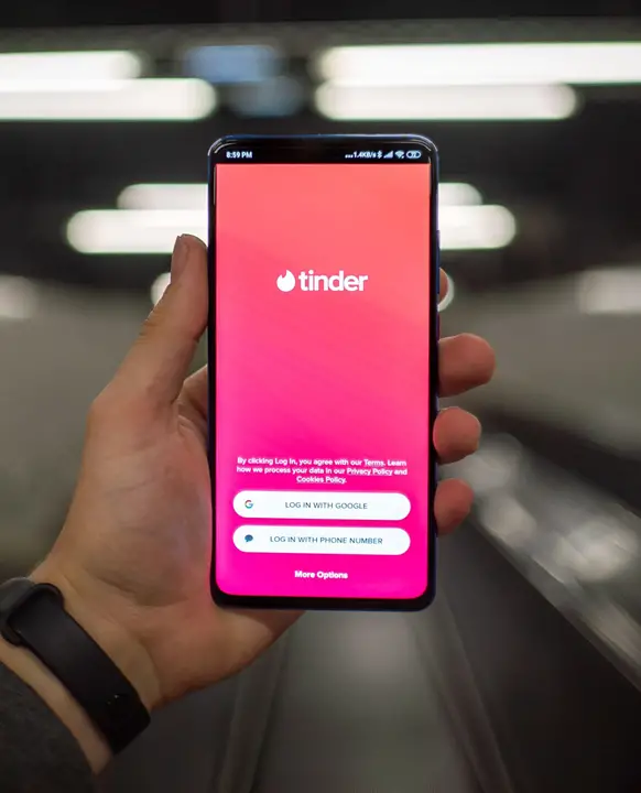Model tinder app Tinder (app)